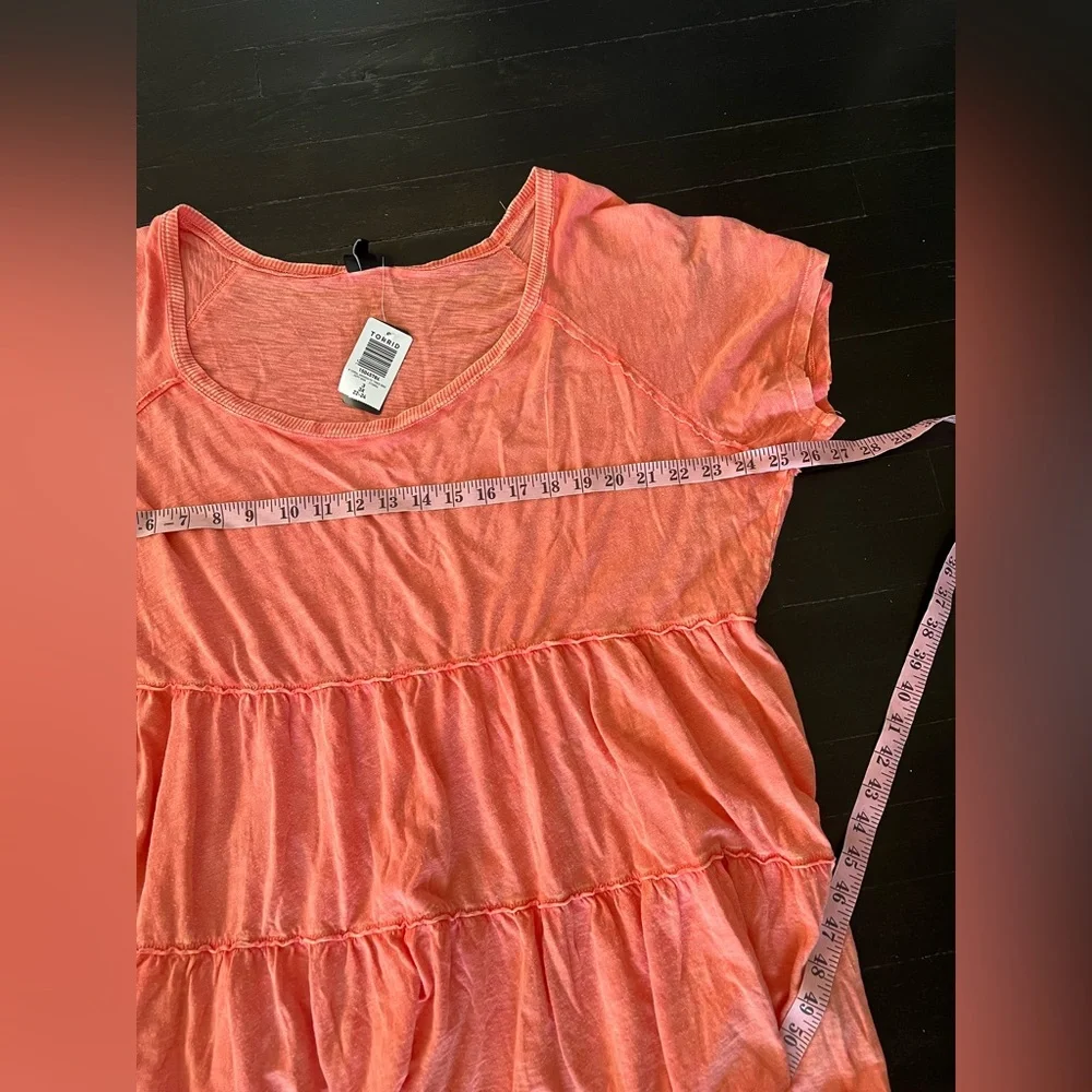 Torrid coral Tiered Short Sleeve Blouse.   Size 3